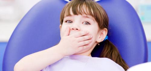 Как снять зубную боль у ребенка в домашних условиях. У ребенка болит молочный или постоянный зуб – чем обезболить в домашних условиях