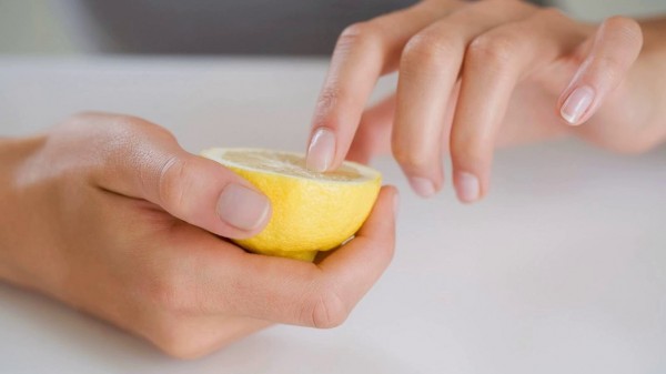 Лимон для удаления пятен от краски