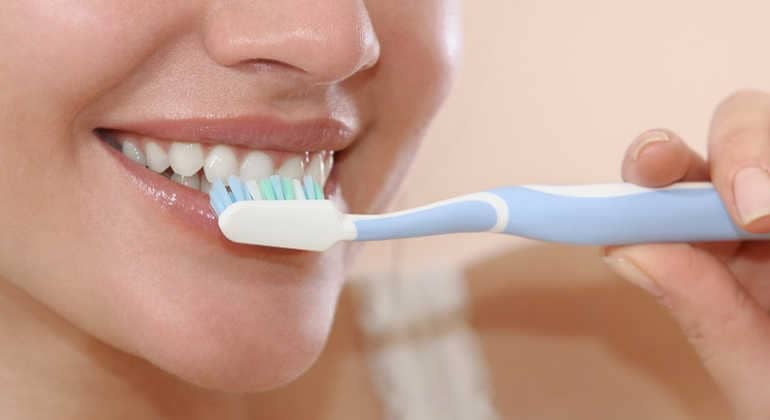 Эффективное отбеливание зубов